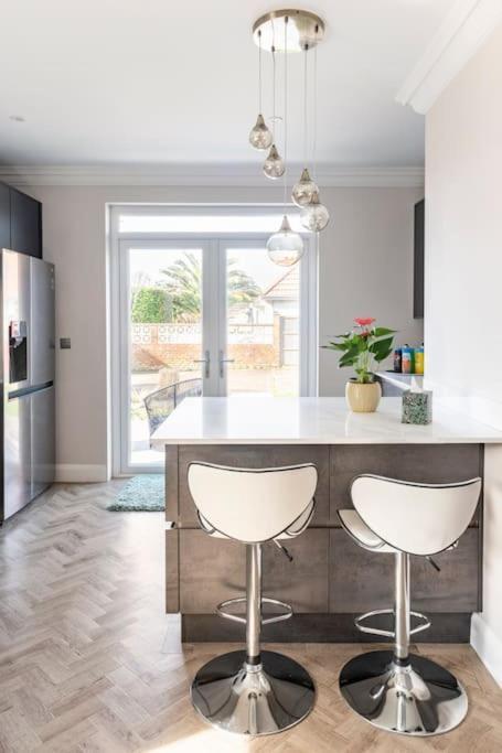 Home By The Sea In Rustington Ngoại thất bức ảnh